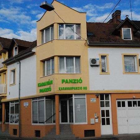 Karavan Panzio Hotel Kecskemét Esterno foto