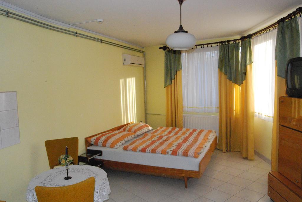 Karavan Panzio Hotel Kecskemét Camera foto